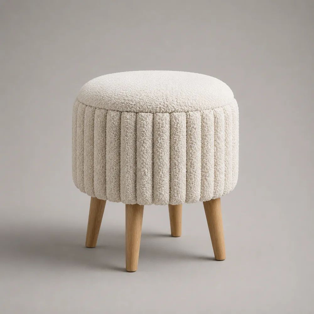 Pouf poggiapiedi rotondo imbottito in tessuto bouclé bianco crema con gambe in legno, 45 × 45 × 48 cm