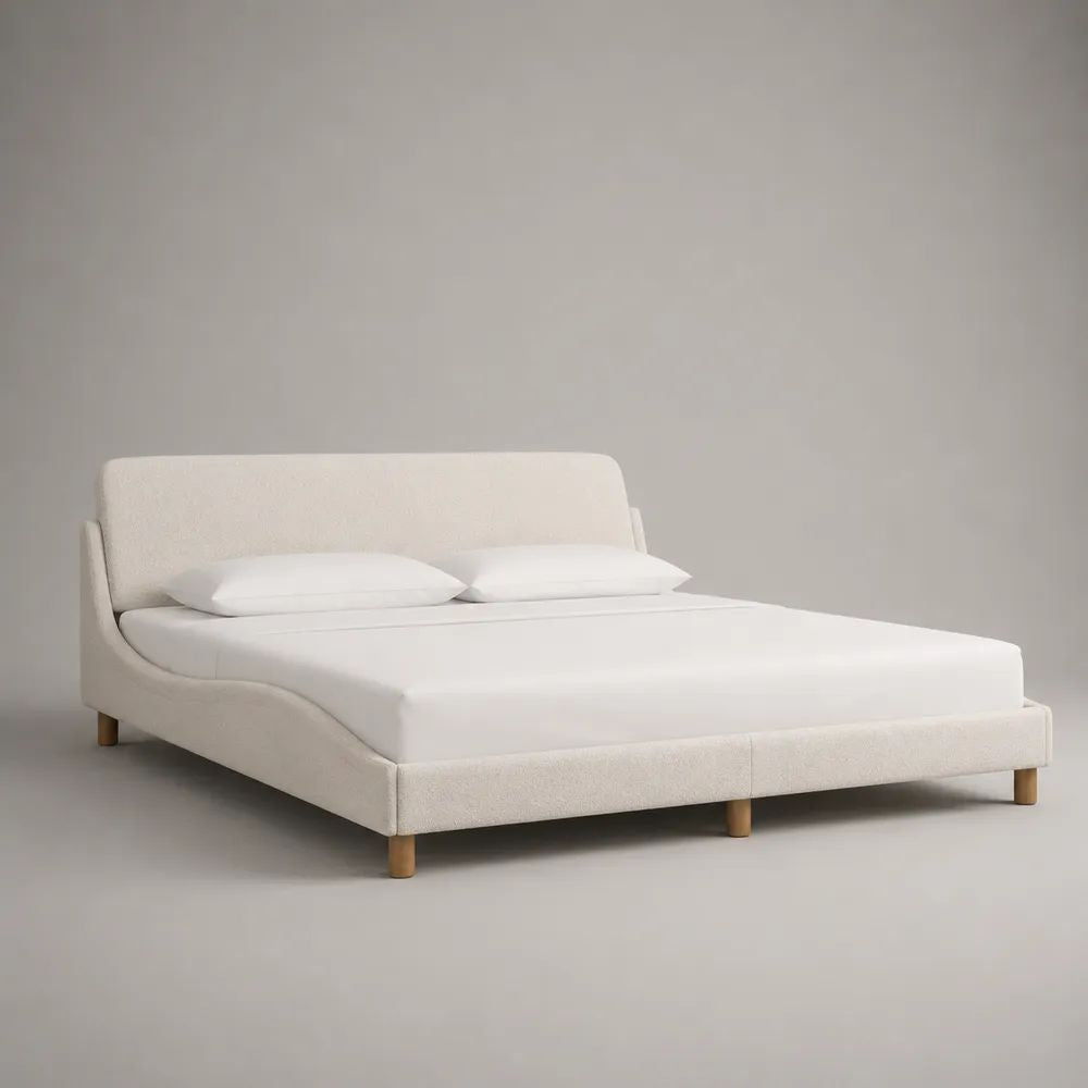 Letto matrimoniale imbottito in tessuto bouclé bianco crema e legno naturale, 178 × 220 × 100 cm, rete a doghe, materasso 160 × 200 cm